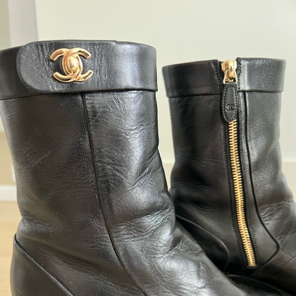 Chanel Short Leather Ankle Boots size 37.5 (US 6.5) authentic Chanel - Picture 2 of 8